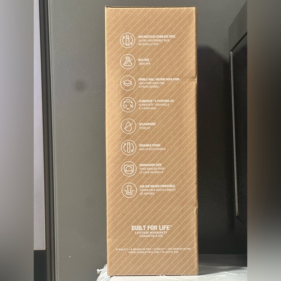 Stanley Black Tumbler 40oz Quencher H2.0 - Picture 5 of 7